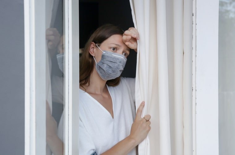 Síndrome de la cabaña ¿Cómo vencer el miedo a salir de casa?